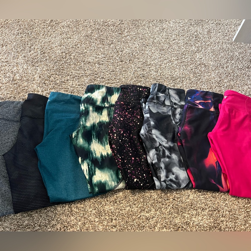 Youth girls m (8) old navy active legging 
Bundle of 8